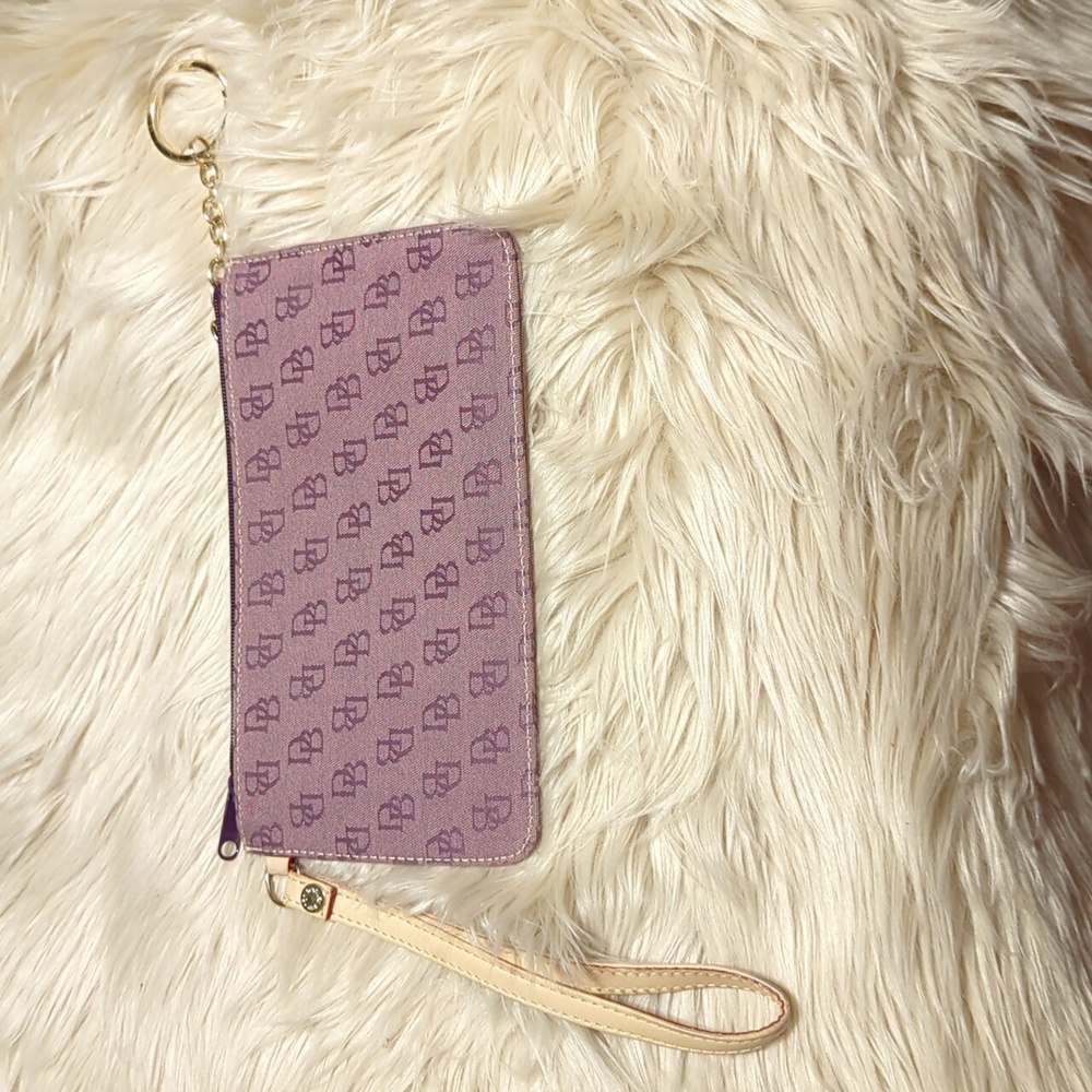 Vintage VTG Dooney & Bourke wristlet - Picture 6 of 6